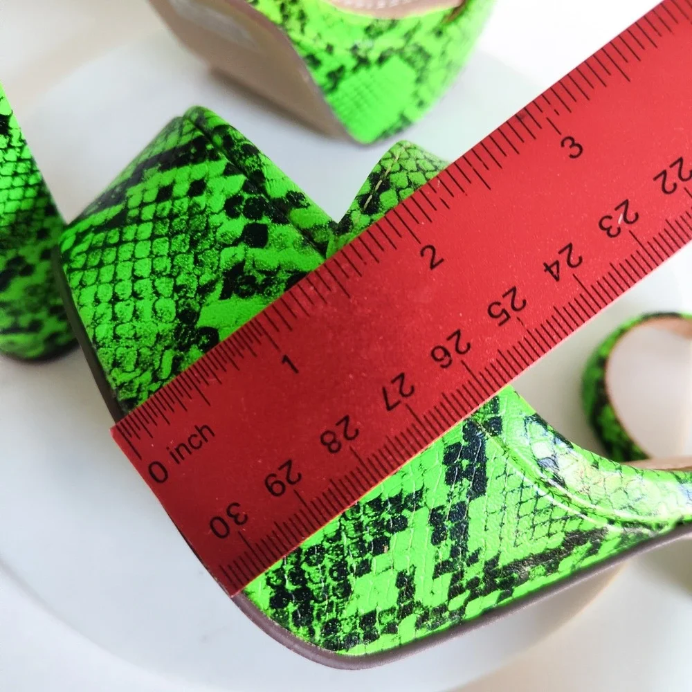 Chase + Chloe Platform Sandals 7.5 Neon Green‎ Snakeskin Ankle Strap Block Heel